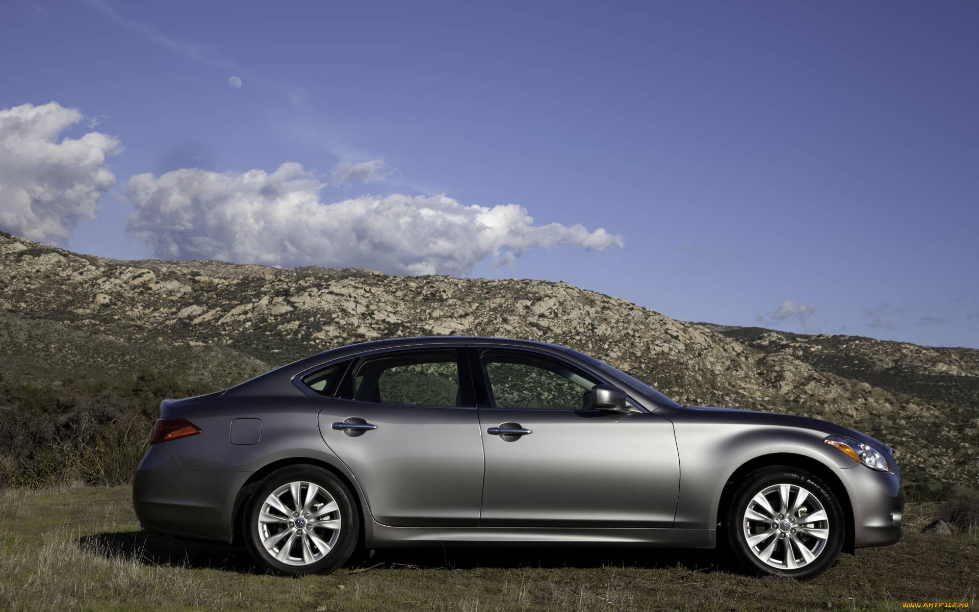 , infiniti, m